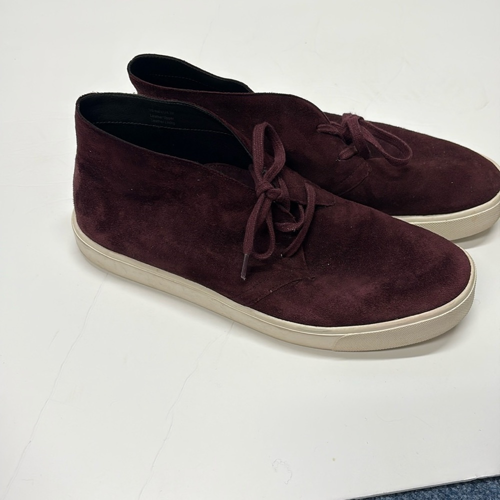 VINCE. Chelsea Suede Lace Up Sneaker size 8 maroon